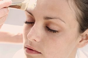 Sun protection afer chemical peel